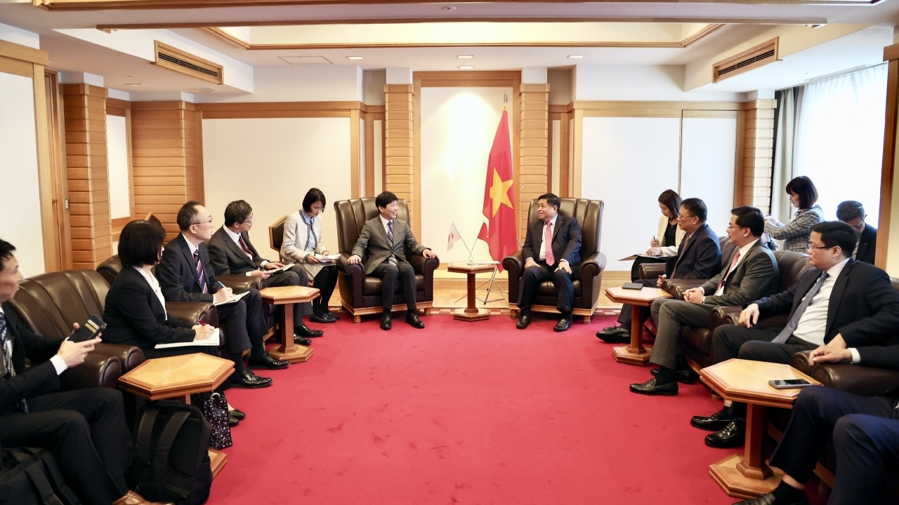 Phó Thủ tướng Nguyễn Chí Dũng tiếp Thống đốc tỉnh Gunma, Nhật Bản