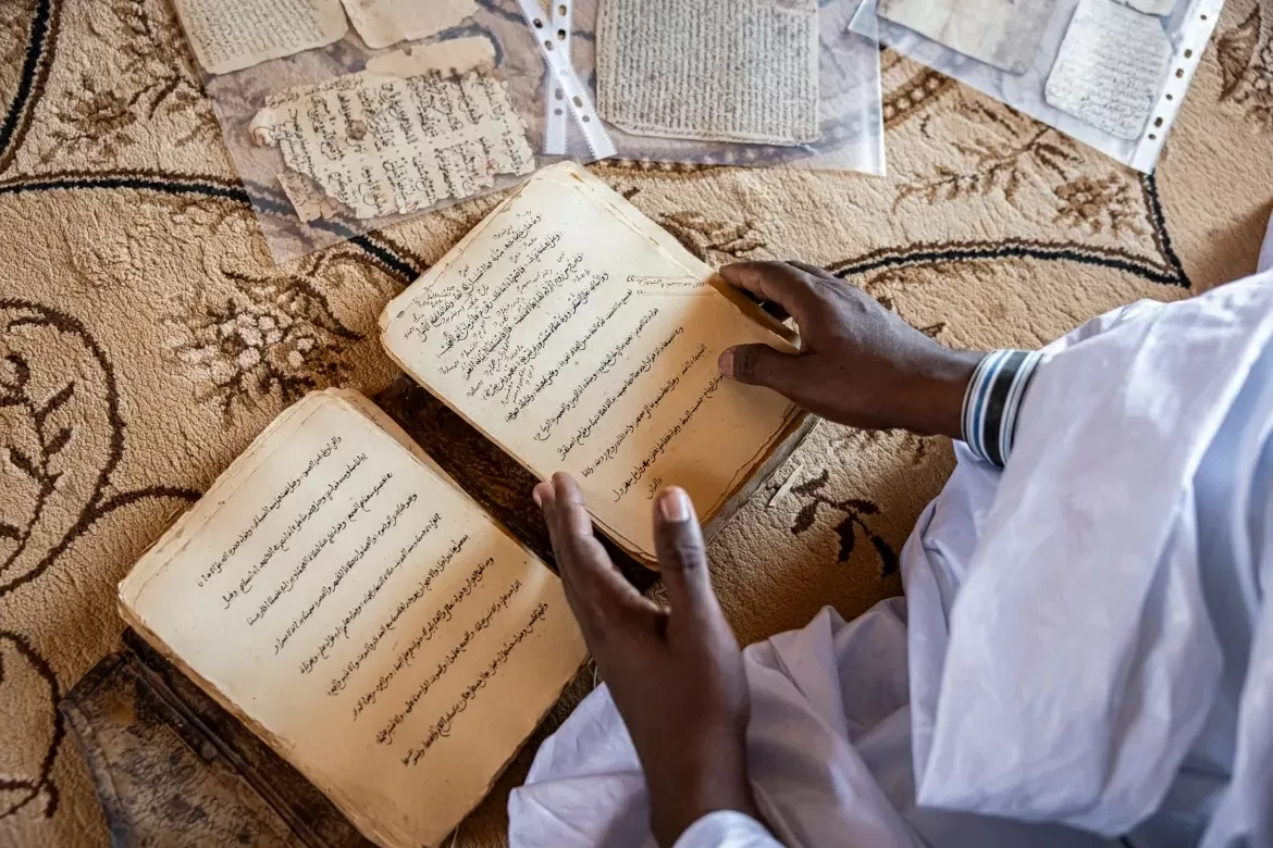 Báo động công tác bảo tồn di sản bản thảo trước đe dọa sa mạc hóa ở Oualata, Mauritanie Báo động công tác bảo tồn di sản bản thảo trước đe dọa sa mạc hóa ở Oualata, Mauritanie