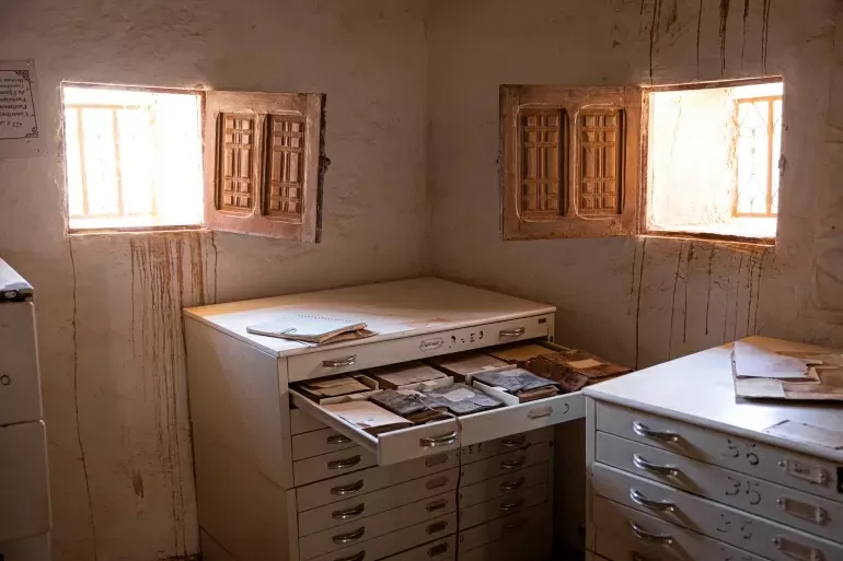 Báo động công tác bảo tồn di sản bản thảo trước đe dọa sa mạc hóa ở Oualata, Mauritanie