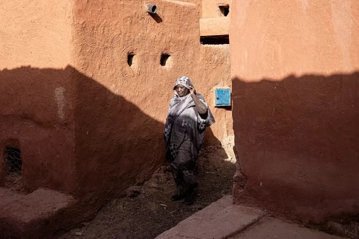 Báo động công tác bảo tồn di sản bản thảo trước đe dọa sa mạc hóa ở Oualata, Mauritanie Báo động công tác bảo tồn di sản bản thảo trước đe dọa sa mạc hóa ở Oualata, Mauritanie