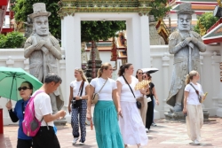 Du lịch Thái Lan phục hồi trong tháng Tư nhưng vẫn trầm lắng