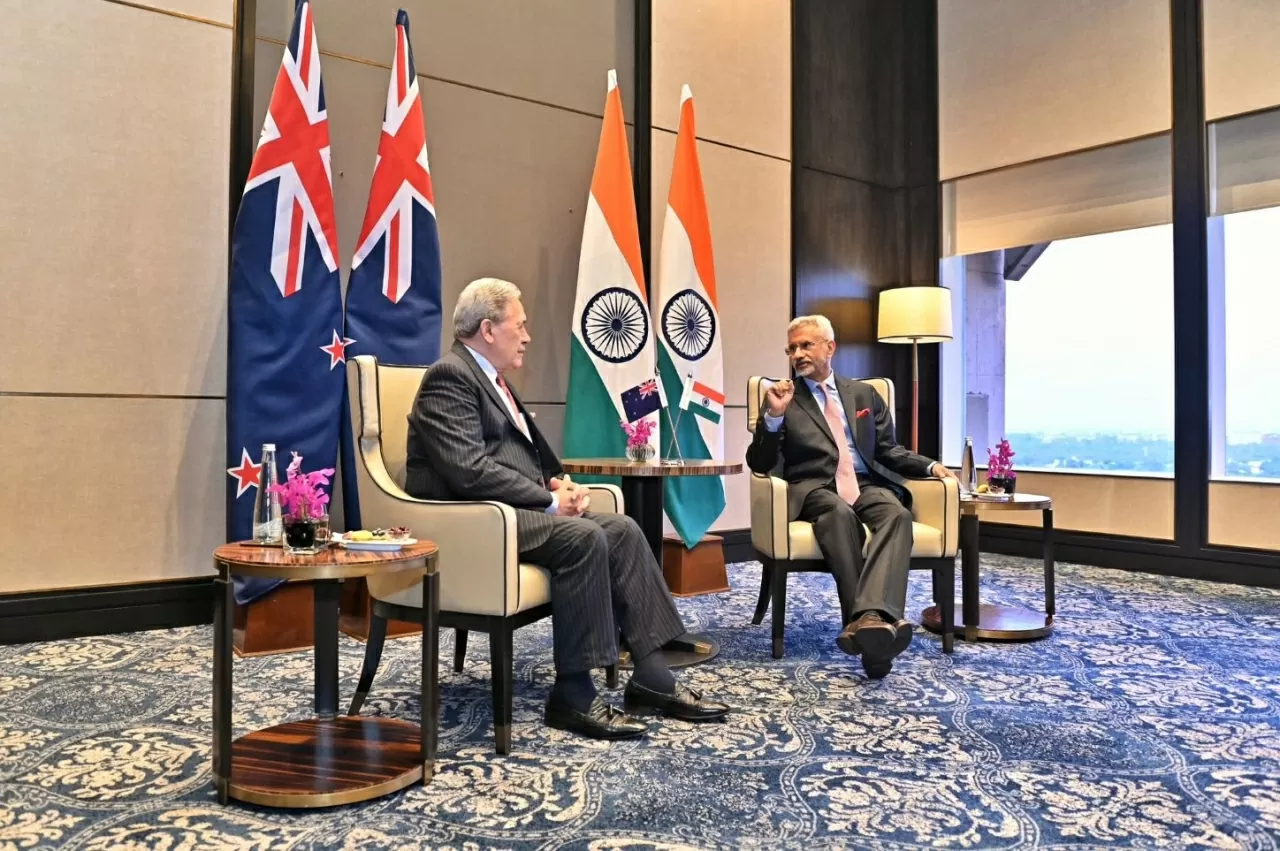 Phó Thủ tướng kiêm Ngoại trưởng Winston Peters trao đổi với Ngoại trưởng nước chủ nhà S. Jaishankar tại thủ đô New Delhi, ngày 29/5/2025. (Nguồn: X) Phó Thủ tướng kiêm Ngoại trưởng Winston Peters trao đổi với Ngoại trưởng nước chủ nhà S. Jaishankar tại thủ đô New Delhi, ngày 29/5/2025. (Nguồn: X)