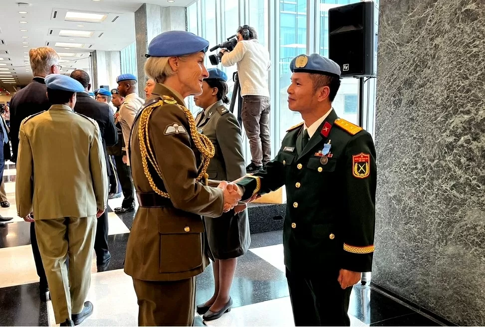 Đại sứ Đặng Hoàng Giang chúc mừng Ngày quốc tế về LL GGHB của Liên hợp quốc Đại sứ Đặng Hoàng Giang chúc mừng Ngày quốc tế về LL GGHB của Liên hợp quốc