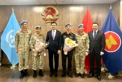 Đại sứ Đặng Hoàng Giang gặp gỡ cán bộ, sĩ quan gìn giữ hòa bình của Việt Nam tại Liên hợp quốc