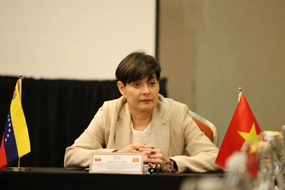 Phó Tổng thống, Bộ trưởng KHCN Gabriela Jimenez.