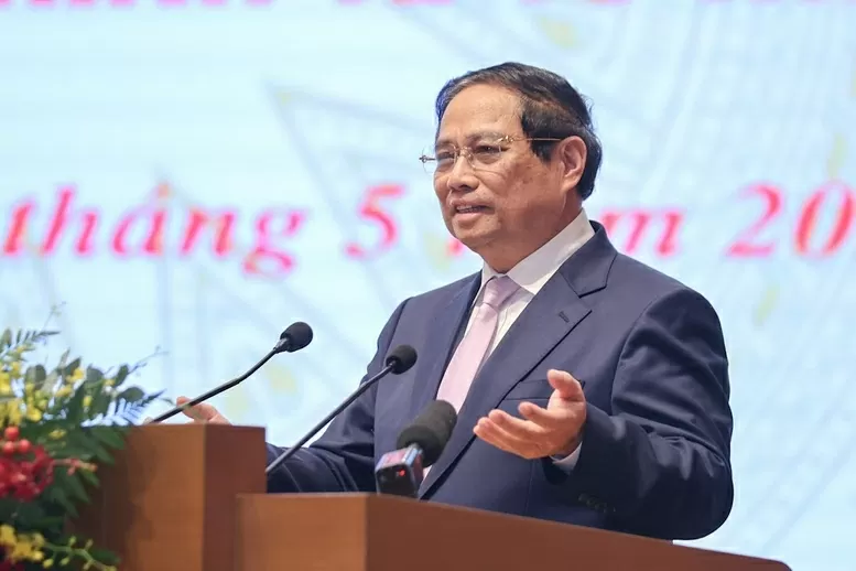 Thủ tướng Chính phủ trực tiếp trao đổi, trả lời nhiều kiến nghị, đề xuất của doanh nghiệp. (Nguồn: VGP)