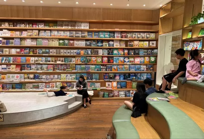 Sách lịch sử, văn hóa 'hồi sinh' trong thế giới đọc của trẻ nhỏ