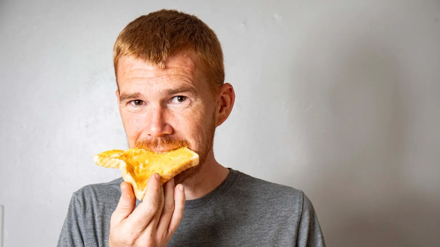 Mắc chứng rối loạn ăn uống hiếm gặp, người đàn ông không thể ăn rau củ quả và thịt