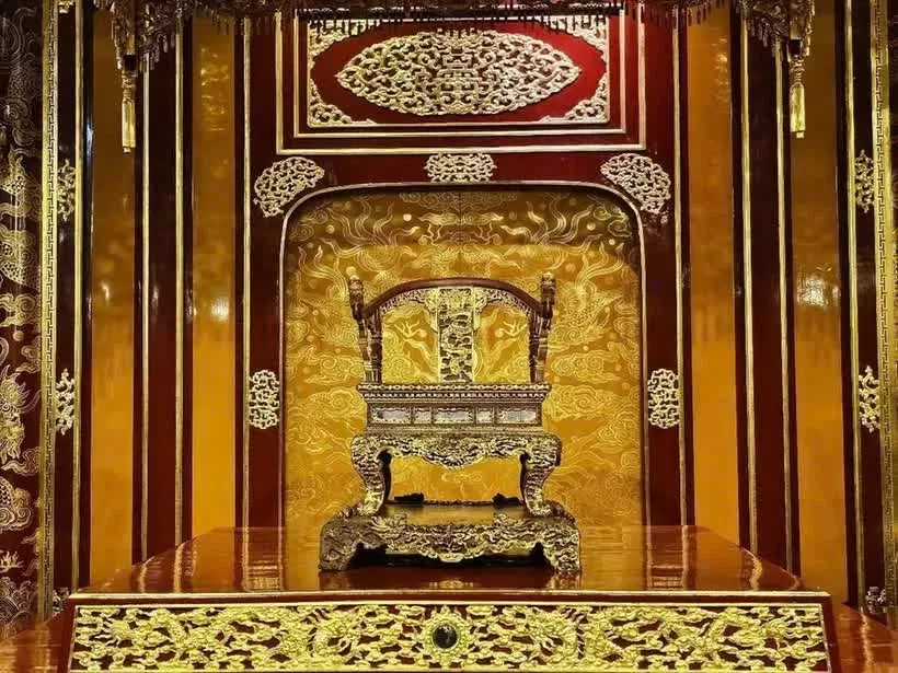 Ngai vàng triều Nguyễn ở điện Thái Hòa. (Nguồn: Báo Chính phủ)