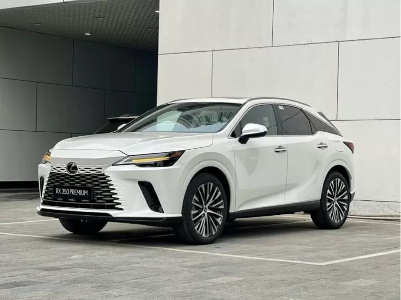 Lexus RX 350h tập trung vào sự cân bằng giữa khả năng vận hành mượt mà cùng mức tiêu hao nhiên liệu tối ưu