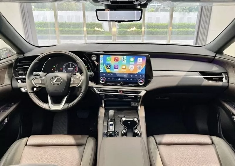 Không gian nội thất mang đậm chất Lexus với những chi tiết tinh tế và hiện đại