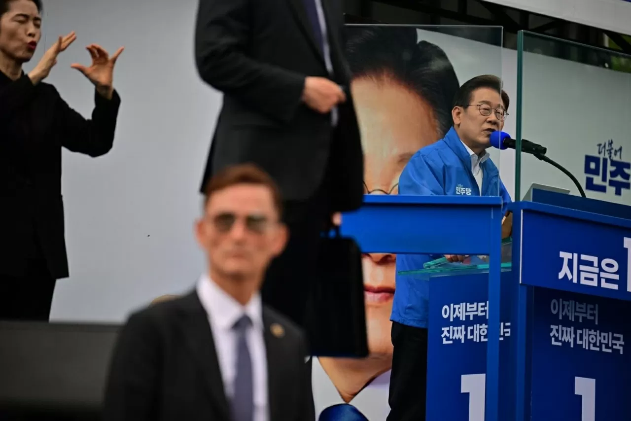 Hàn Quốc: Tỷ lệ cử tri đi bầu cao kỷ lục, cuộc đua vào Nhà Xanh ngày càng nóng