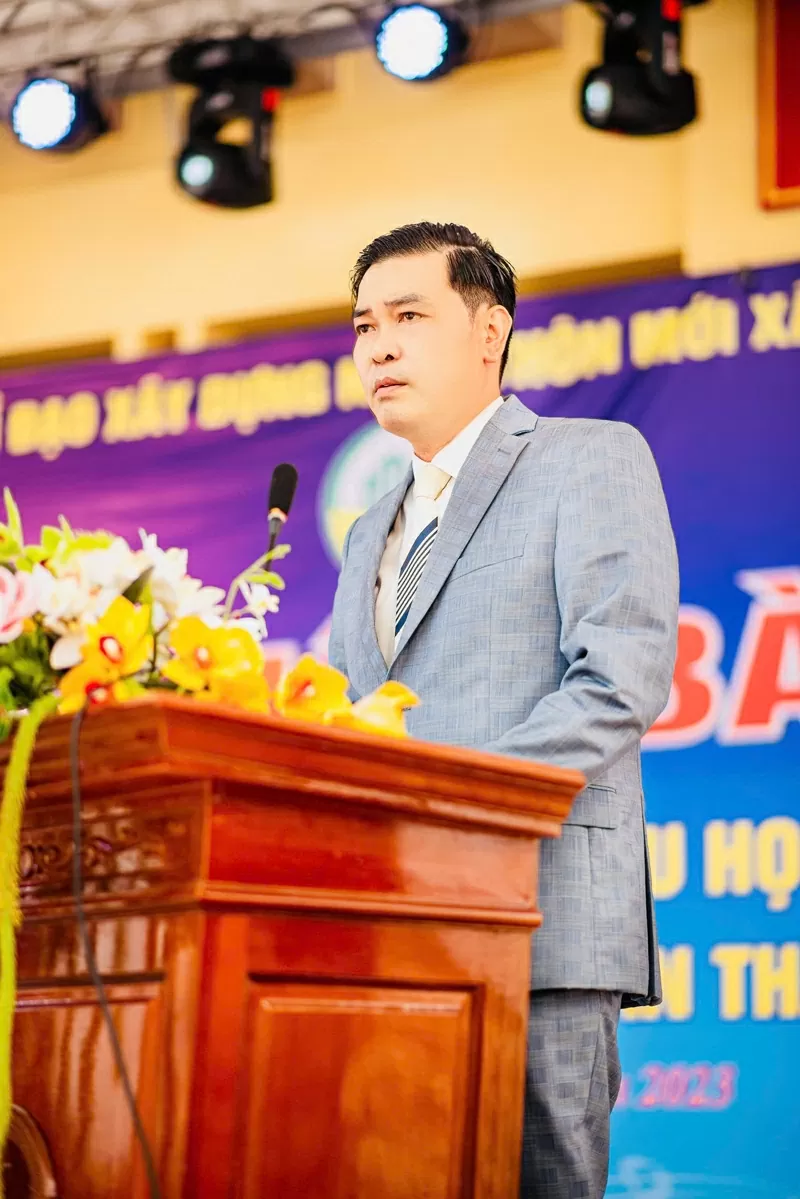 Doanh nhân Phạm Toàn Thắng phát biểu tại buổi lễ Doanh nhân Phạm Toàn Thắng phát biểu tại buổi lễ