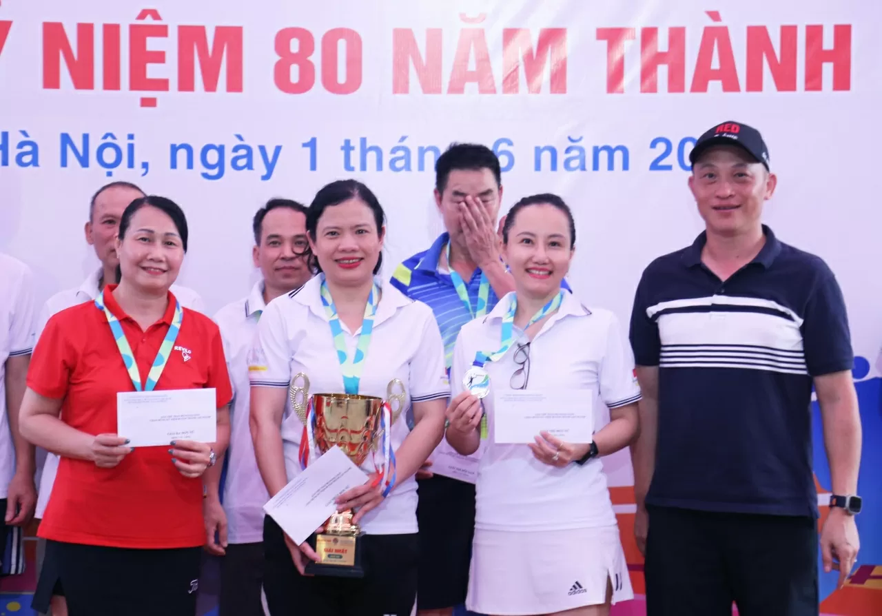 Nhất Đơn nữ thuộc về Hoàng Diễm Hạnh (Báo TG&VN).