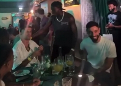 Thêm dấu hiệu tiền vệ Fernandes sắp đến Trung Đông