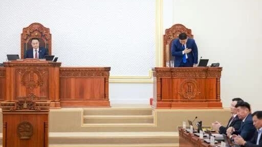 cuoc bo phieu tin nhiem thu tuong dau tien o mong co ong oyun erdene khong qua ai tuyen bo tu chuc