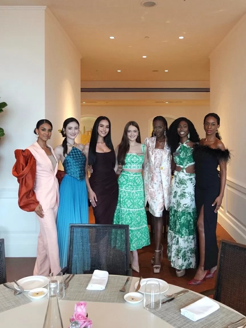 Hoa hậu Ý Nhi thân thiết Miss World 2025 Opal Suchata Chuangsri Hoa hậu Ý Nhi thân thiết Miss World 2025 Opal Suchata Chuangsri