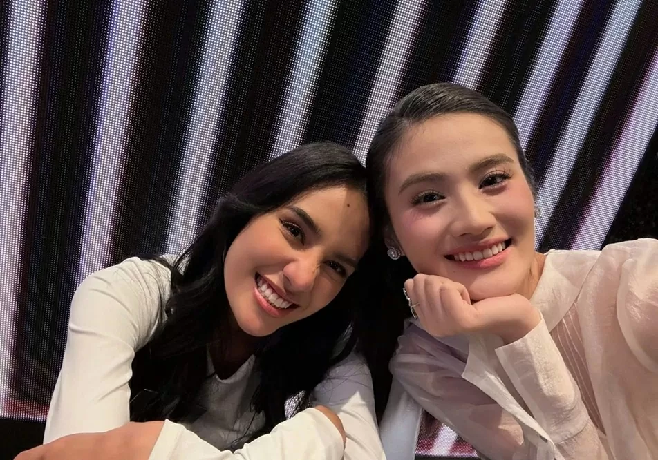 Hoa hậu Ý Nhi thân thiết Miss World 2025 Opal Suchata Chuangsri Hoa hậu Ý Nhi thân thiết Miss World 2025 Opal Suchata Chuangsri