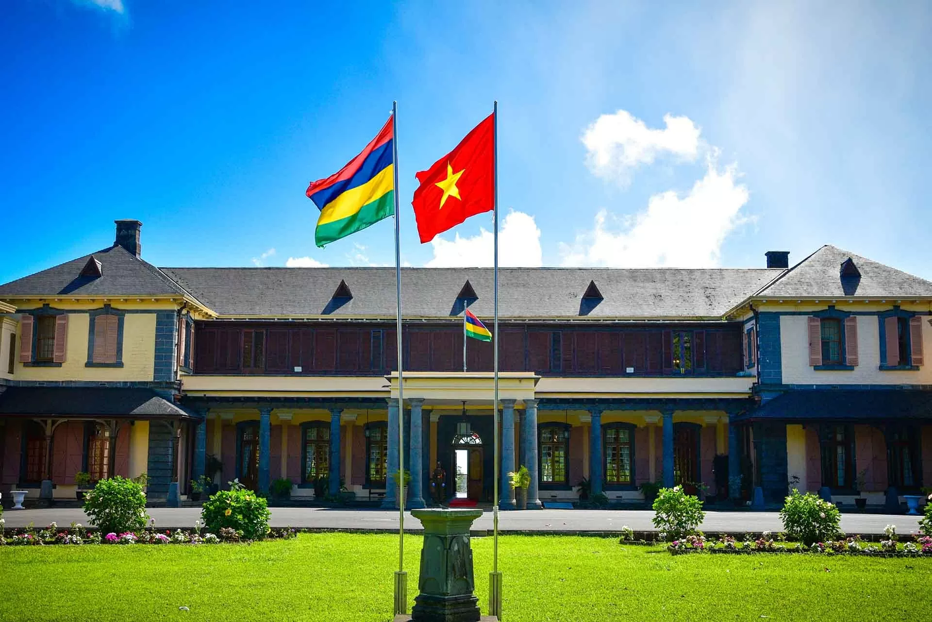 Đại sứ Trần Thị Thu Thìn trình Thư ủy nhiệm lên Tổng thống Cộng hòa Mauritius