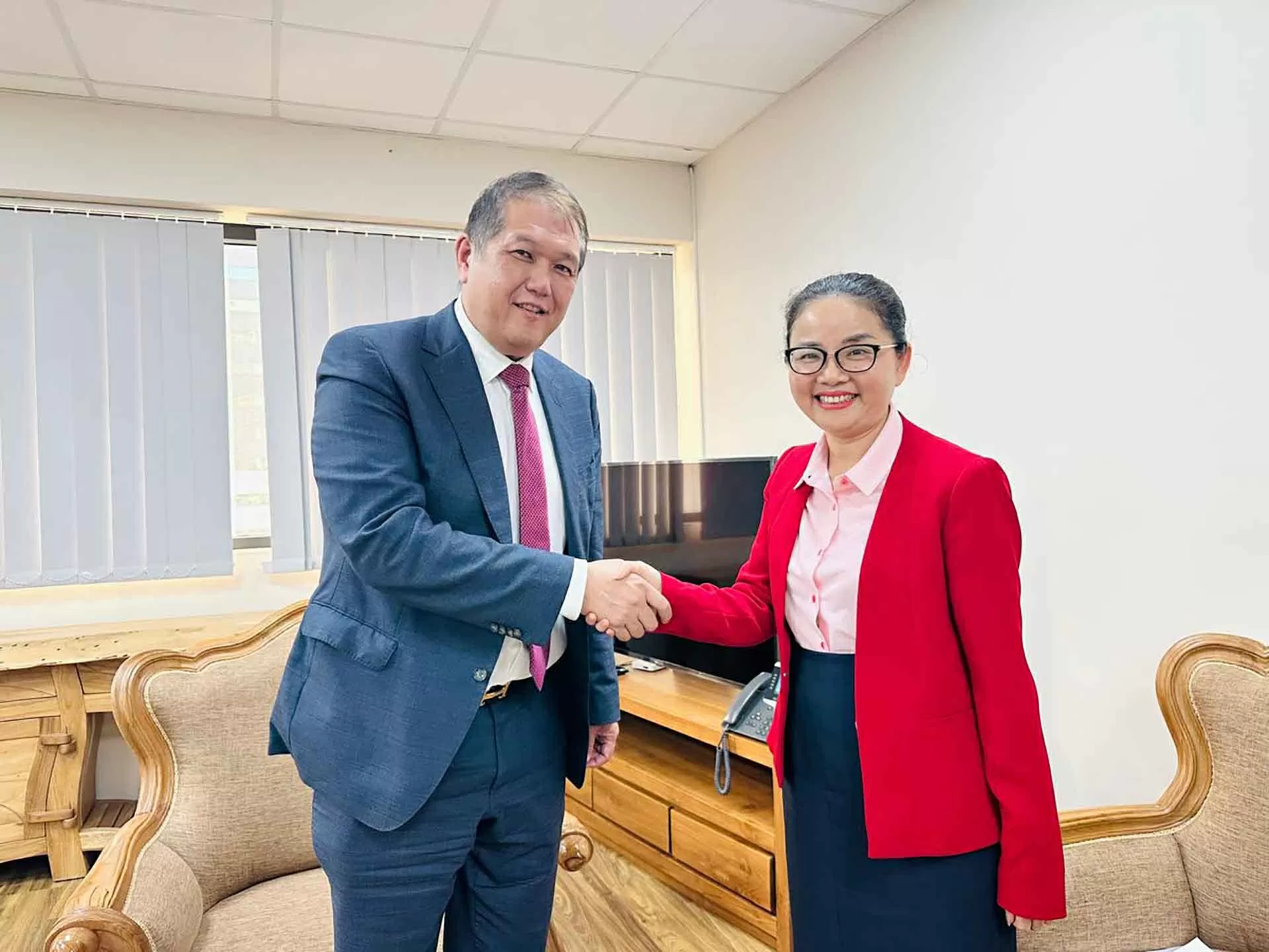 Đại sứ Trần Thị Thu Thìn trình Thư ủy nhiệm lên Tổng thống Cộng hòa Mauritius