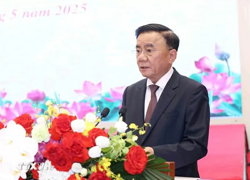 Thực hiện sắp xếp tổ chức bộ máy và đơn vị hành chính, bảo đảm tiến độ, yêu cầu Thực hiện sắp xếp tổ chức bộ máy và đơn vị hành chính, bảo đảm tiến độ, yêu cầu