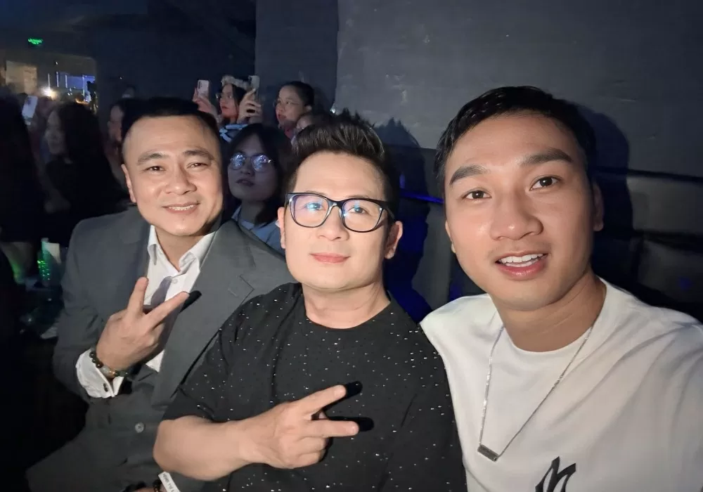 Sao Việt Sao Việt