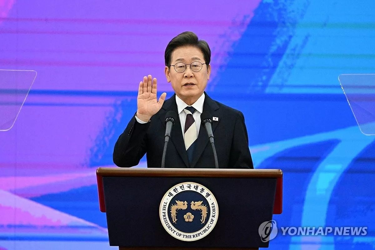 Tân Tổng thống Hàn Quốc Lee Jae Myung tuyên thệ, hứa hẹn về gắn kết quốc gia, nội các mới và chỉ thị đầu tiên về Triều Tiên ra sao? Tân Tổng thống Hàn Quốc Lee Jae Myung tuyên thệ, hứa hẹn về gắn kết quốc gia, nội các mới và chỉ thị đầu tiên về Triều Tiên ra sao?