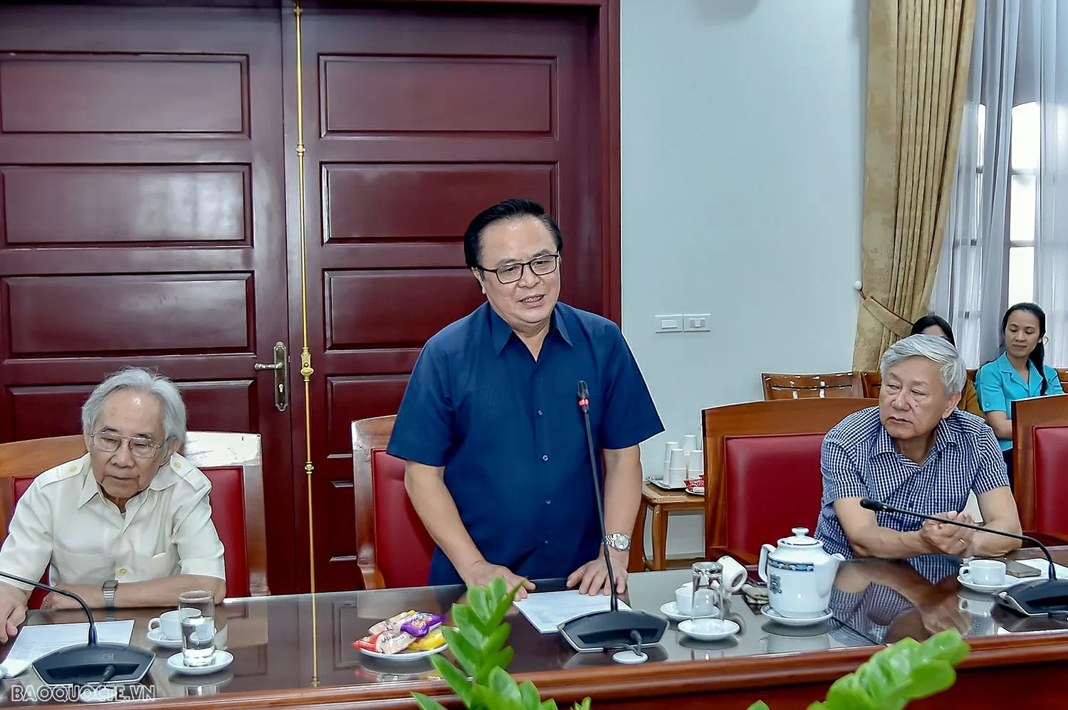 Thứ trưởng Thường trực Nguyễn Minh Vũ gặp mặt cán bộ hưu trí Ban Đối ngoại Trung ương, chào mừng gia nhập mái nhà chung Bộ Ngoại giao Bộ Ngoại giao gặp mặt cán bộ hưu trí Ban Đối ngoại Trung ương