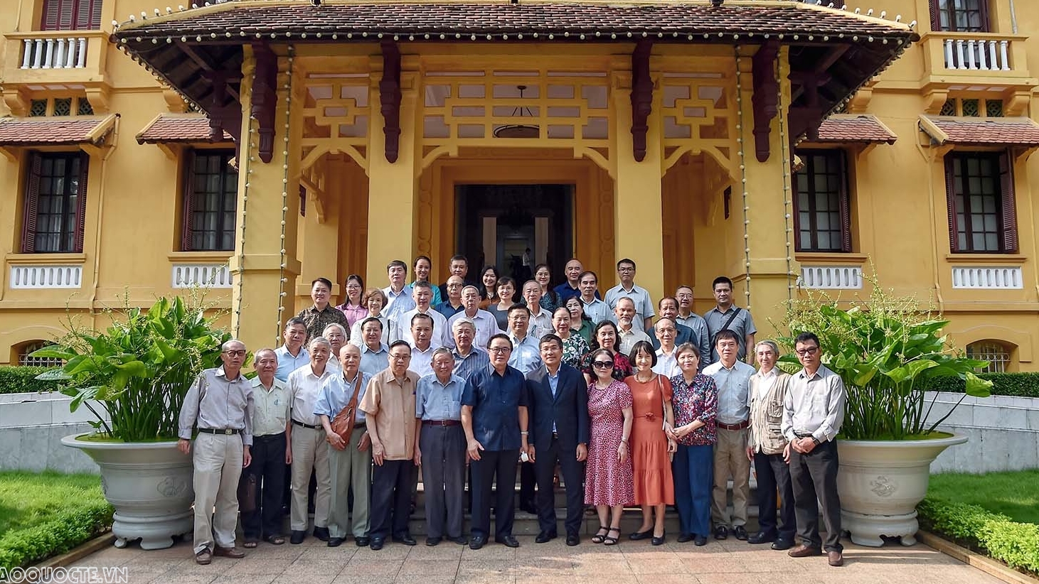 Bộ Ngoại giao gặp mặt cán bộ hưu trí Ban Đối ngoại Trung ương