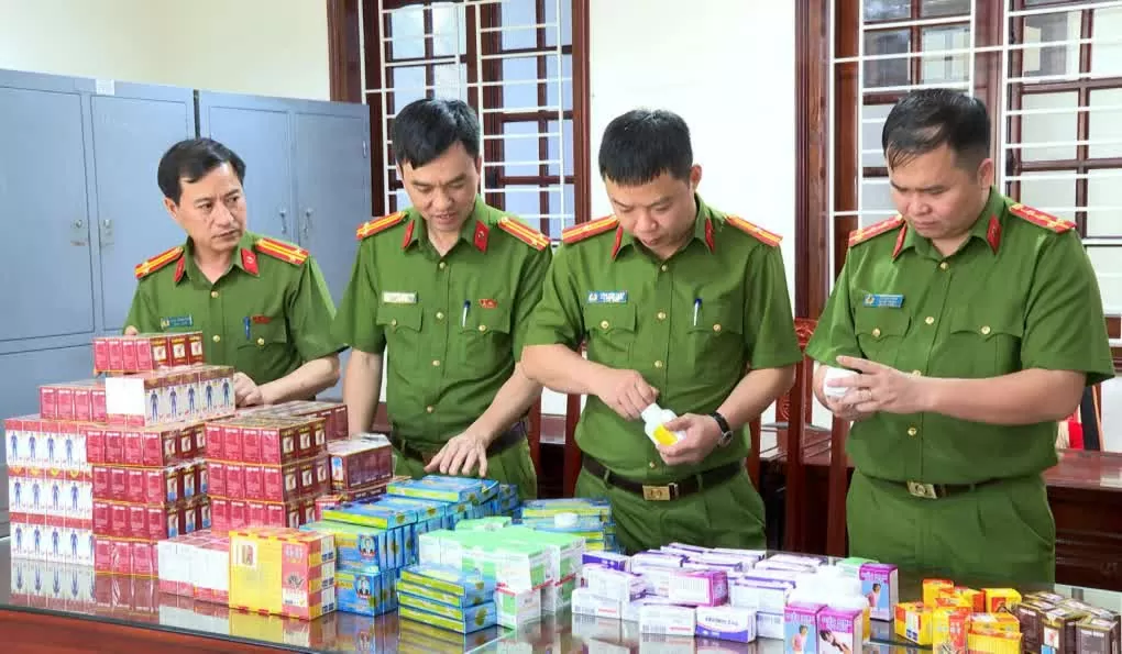 Bao giờ thuốc giả, thực phẩm giả mới hết 'đất sống'? Bao giờ thuốc giả, thực phẩm giả mới hết 'đất sống'?