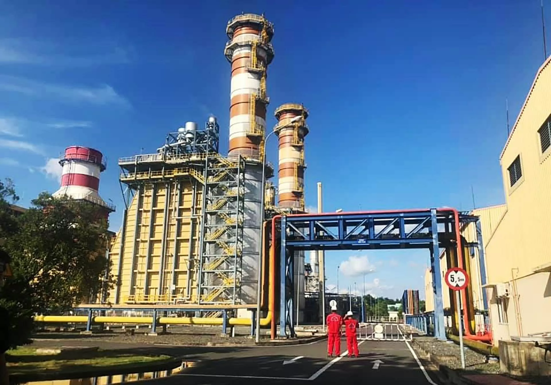 Petrovietnam nỗ lực duy trì hiệu quả hoạt động, giữ đà tăng trưởng giữa biến động thị trường