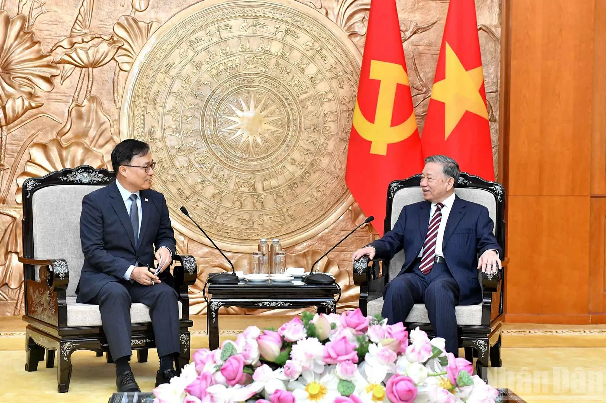 Tổng Bí thư Tô Lâm tiếp Đại sứ Hàn Quốc tại Việt Nam Choi Young Sam