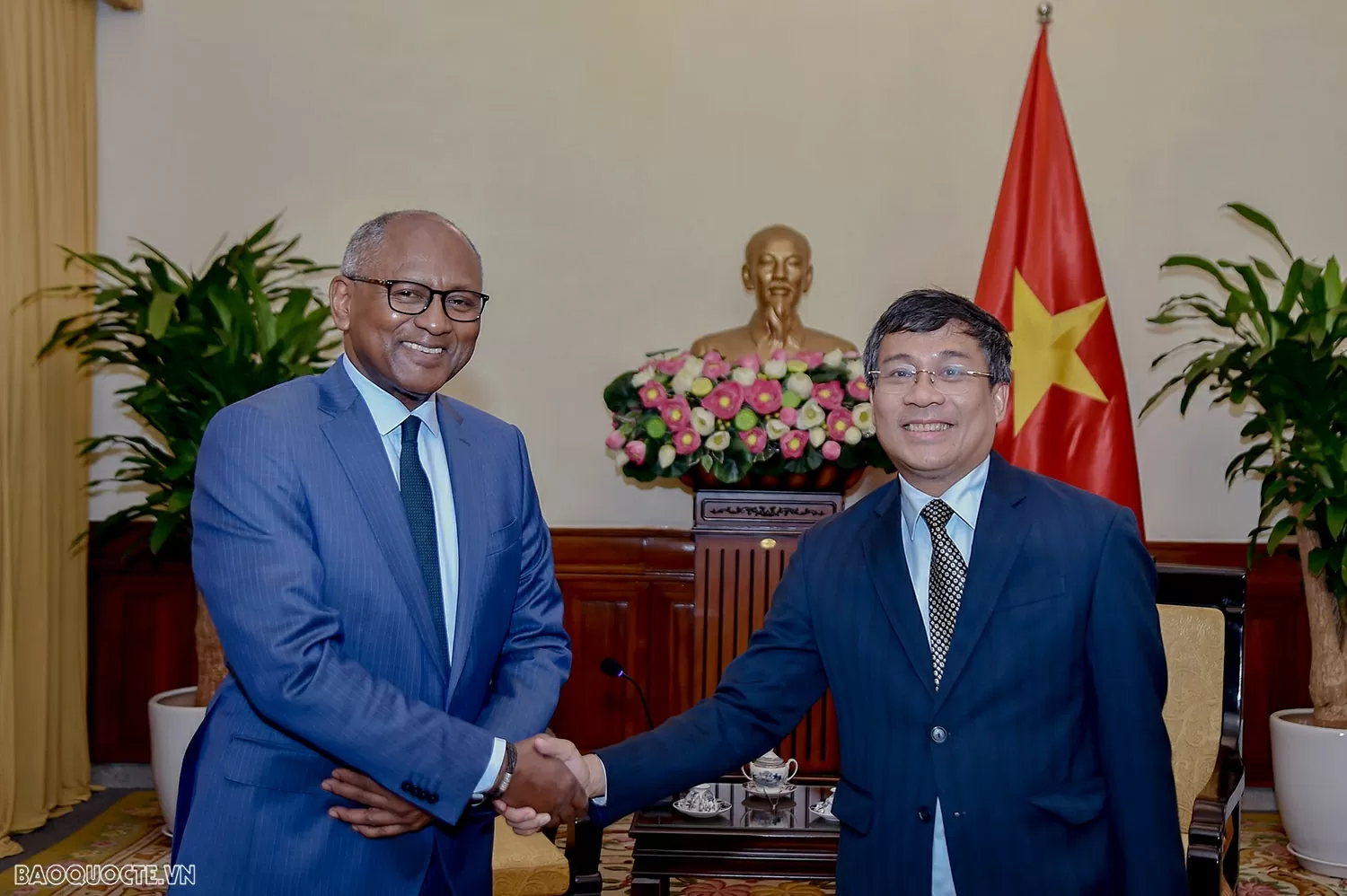 Việt Nam sẵn sàng phối hợp chặt chẽ với Cộng hòa Congo trong các cơ chế của UNESCO Việt Nam sẵn sàng phối hợp chặt chẽ với Cộng hòa Congo trong các cơ chế của UNESCO