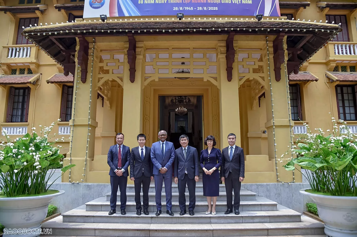 Việt Nam sẵn sàng phối hợp chặt chẽ với Cộng hòa Congo trong các cơ chế của UNESCO Việt Nam sẵn sàng phối hợp chặt chẽ với Cộng hòa Congo trong các cơ chế của UNESCO