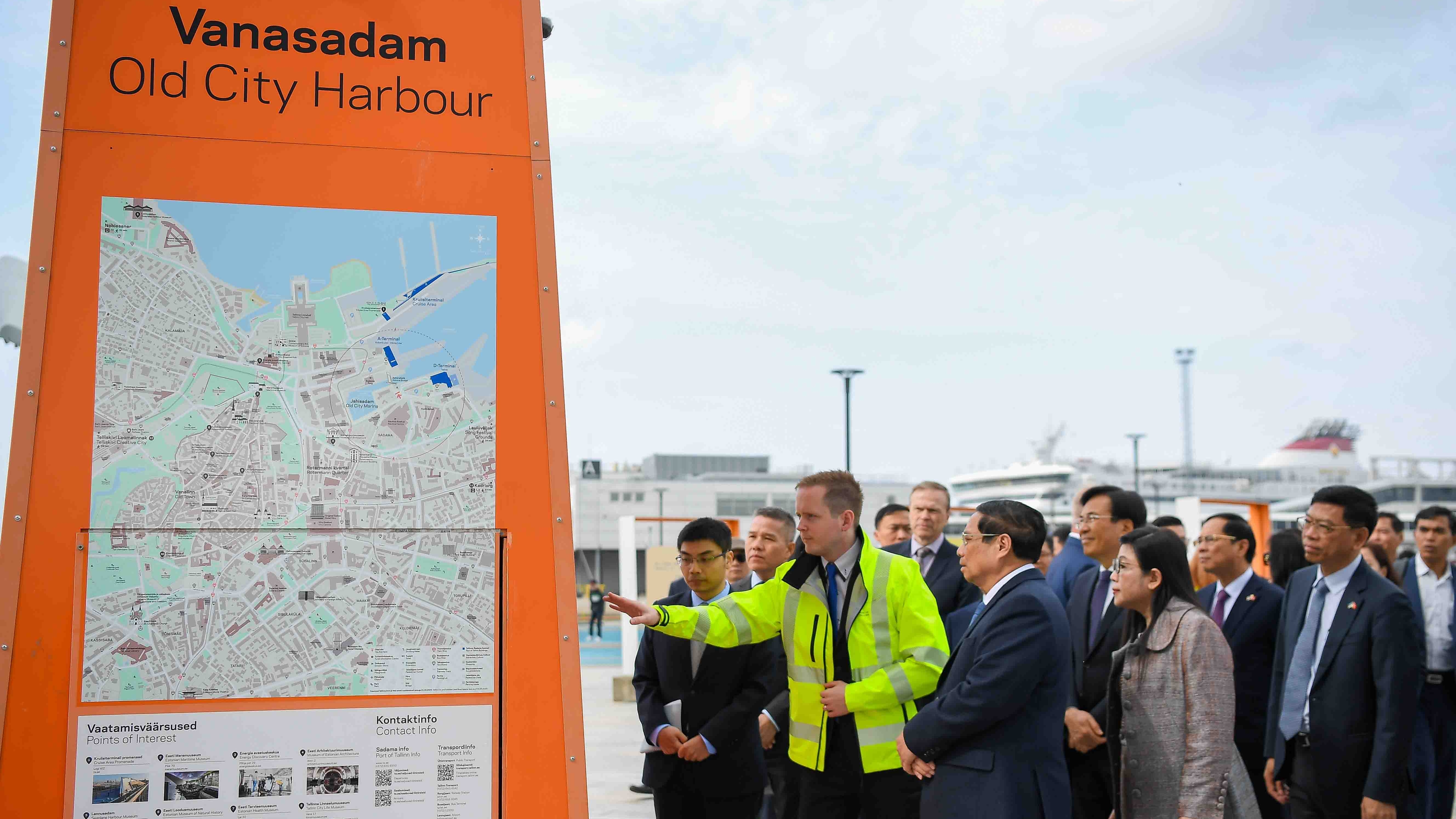 thu tuong pham minh chinh va chuyen di mang theo khat vong xanh tam nhin so