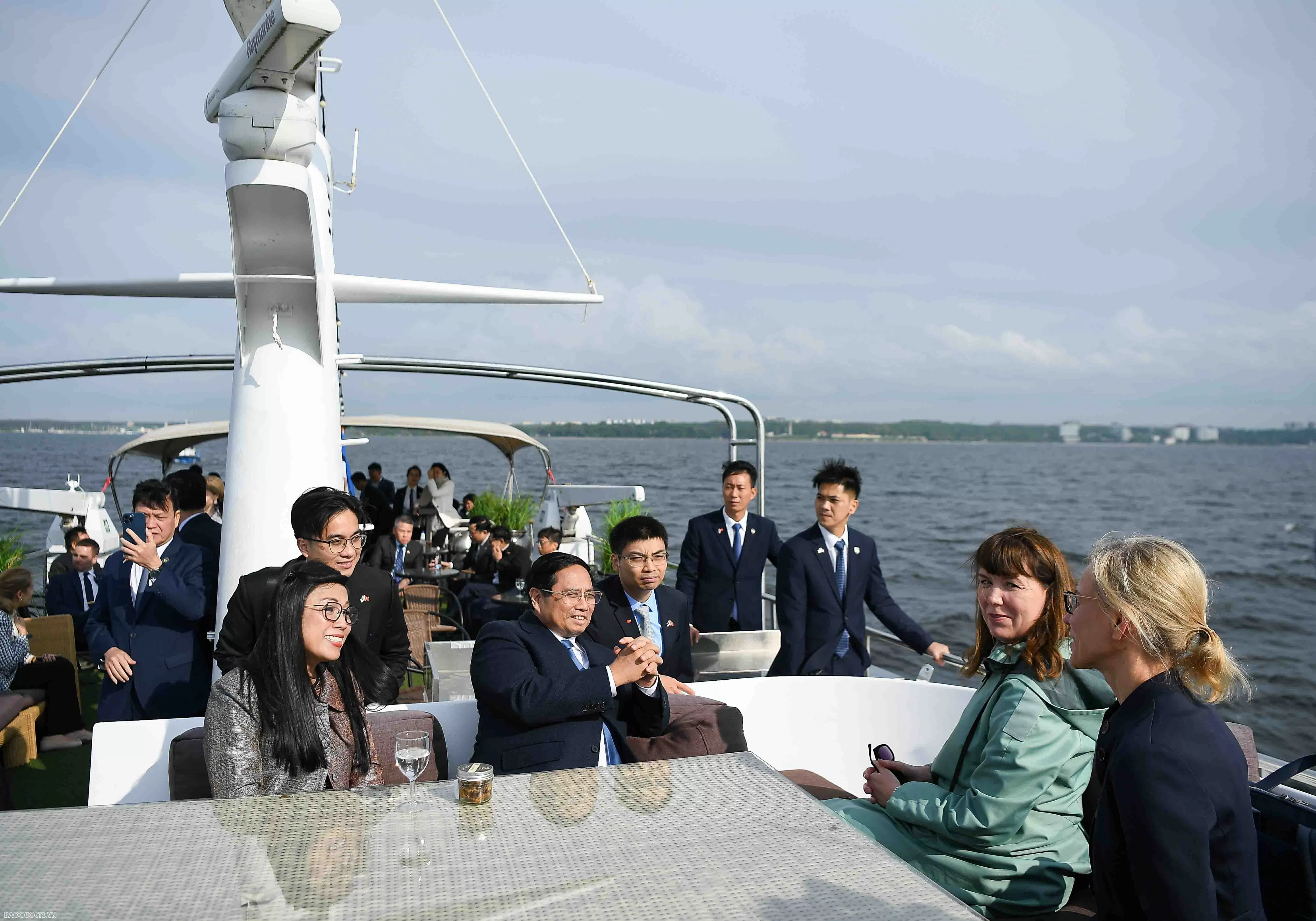 Thủ tướng Phạm Minh Chính và Phu nhân tham quan phố cổ Tallinn - viên ngọc cổ giữa trái tim Bắc Âu