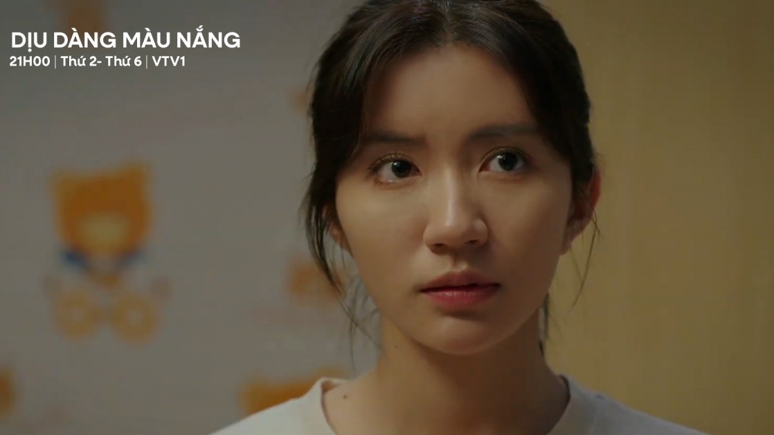 Dịu dàng màu nắng tập 5: Xuân gặp 'oan gia ngõ hẹp', cảnh báo chị dâu chuyện cặp bồ