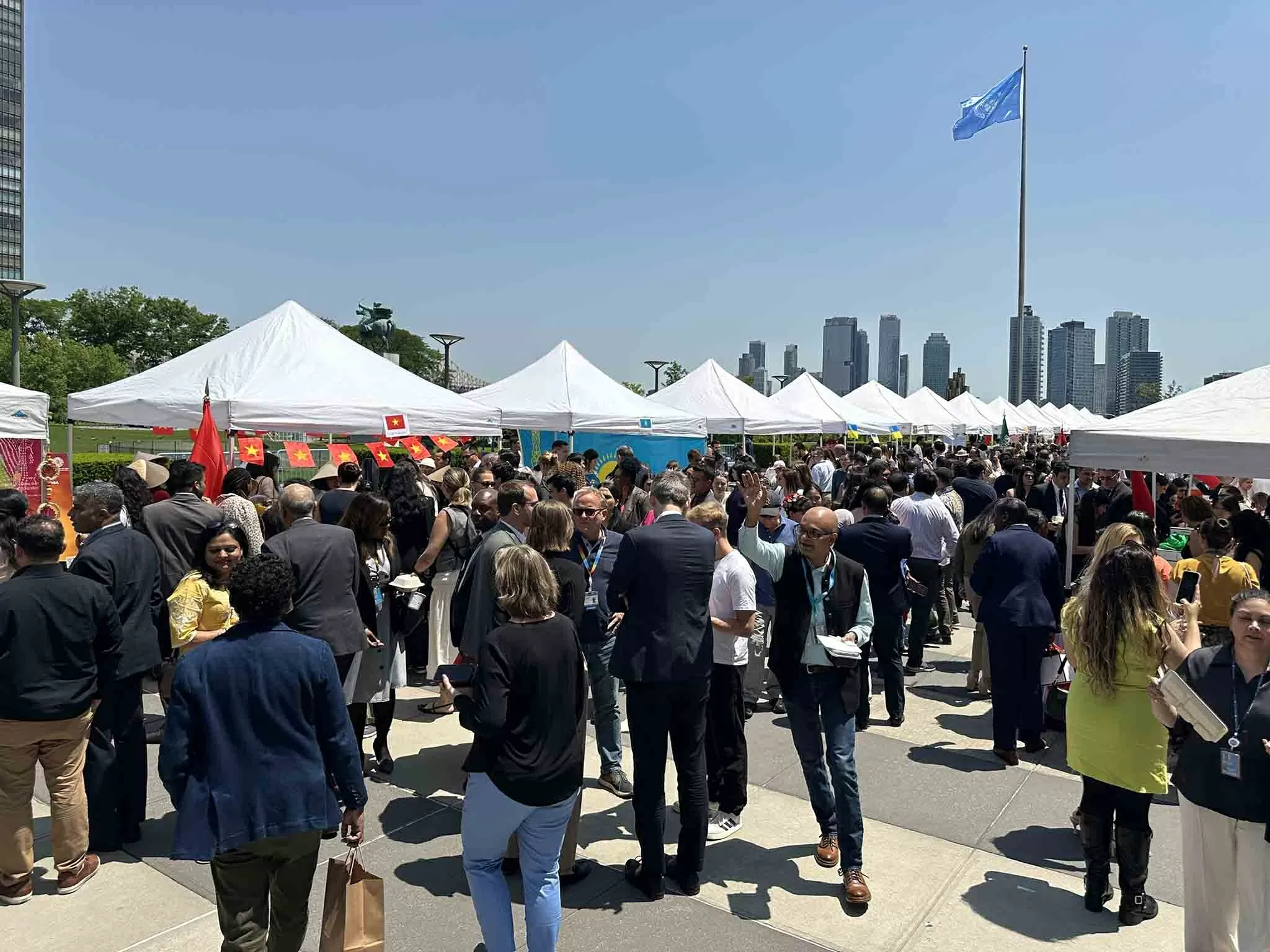 Ẩm thực và hàng thủ công Việt Nam ‘hút khách’ tại hội chợ Liên hợp quốc