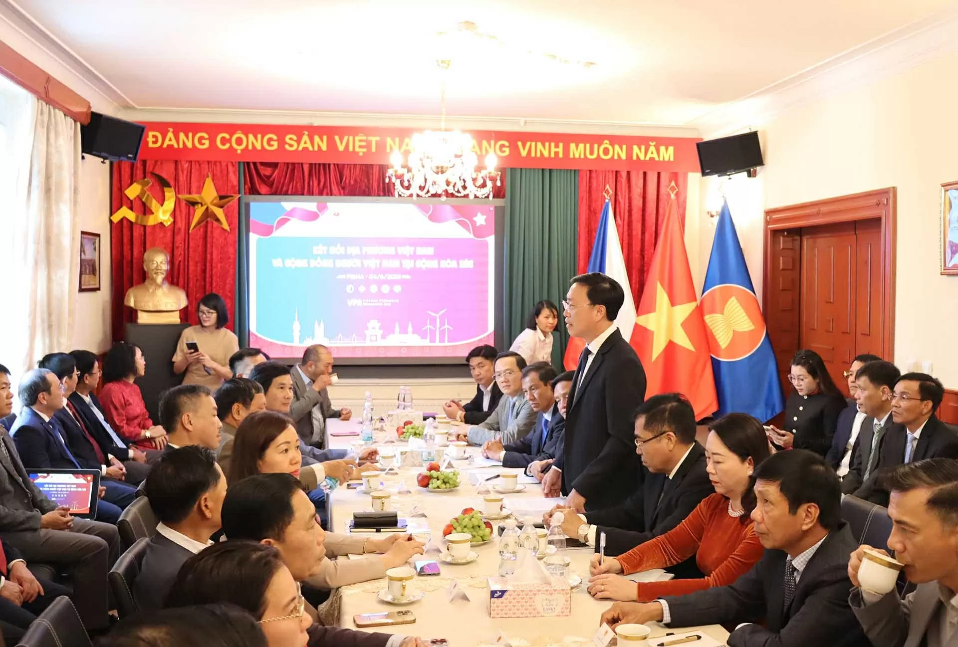 Mở rộng kết nối hợp tác giữa các địa phương Việt Nam và Czech Mở rộng kết nối hợp tác giữa các địa phương Việt Nam và Czech