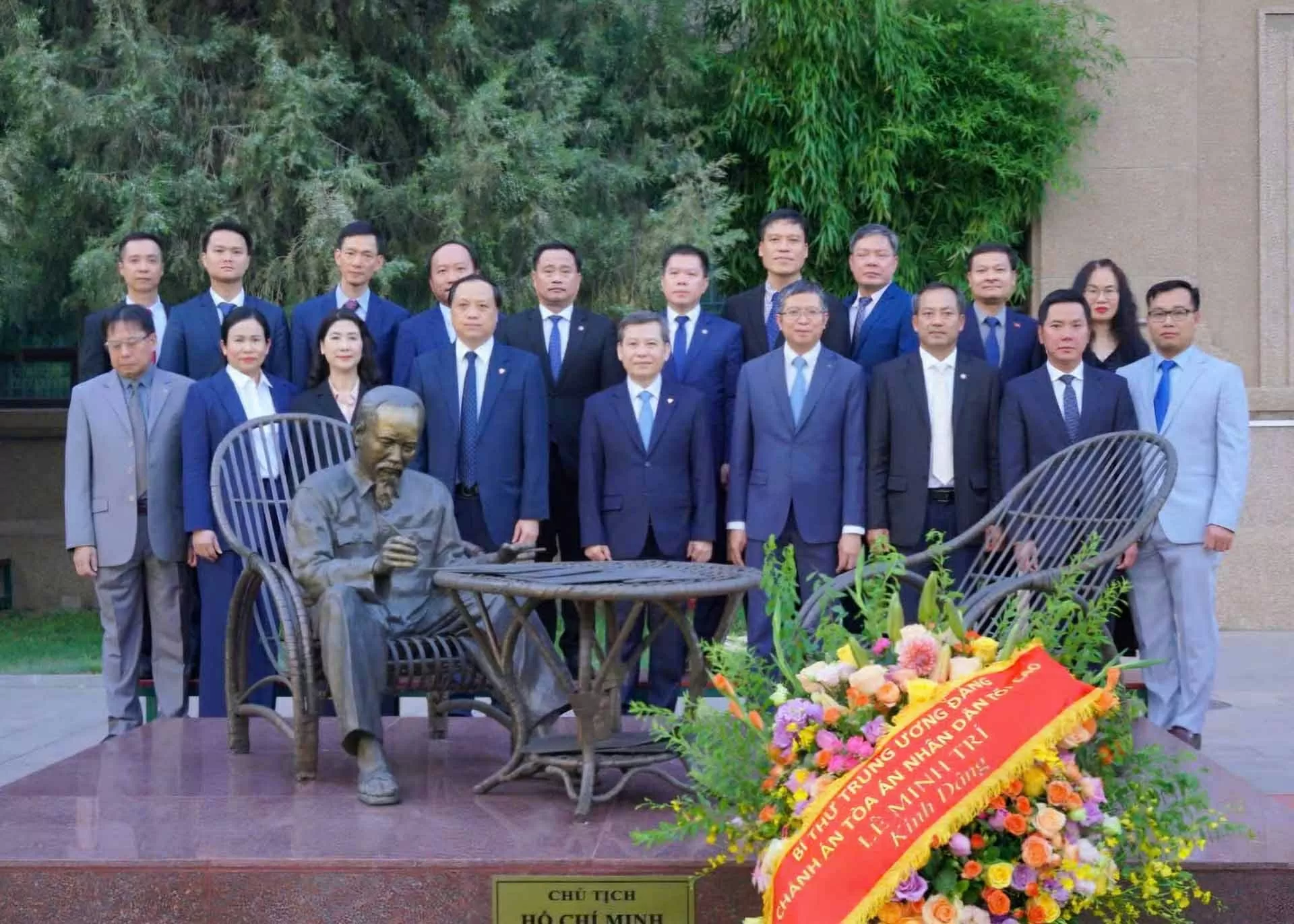 Chánh án Tòa án Nhân dân tối cao thăm, làm việc với Đại sứ quán Việt Nam tại Trung Quốc