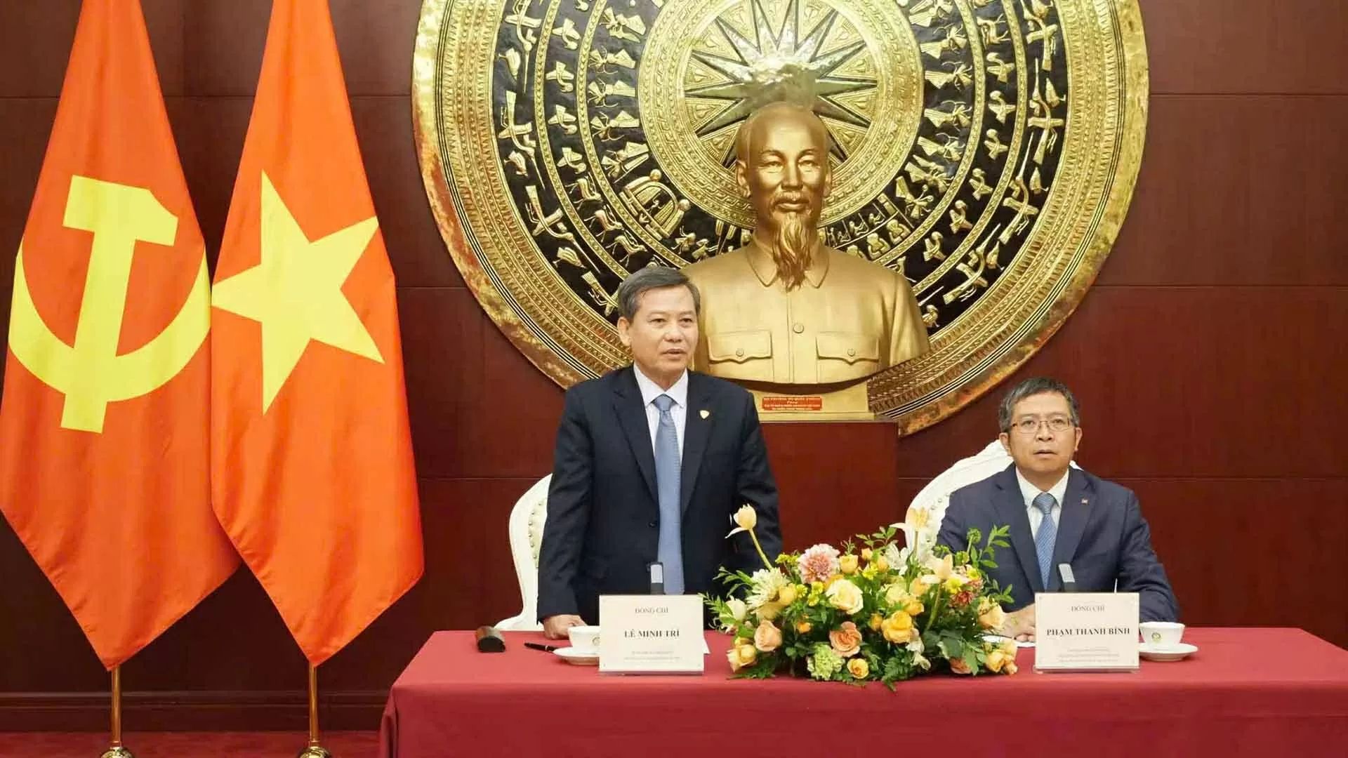 Chánh án Tòa án Nhân dân tối cao thăm, làm việc với Đại sứ quán Việt Nam tại Trung Quốc