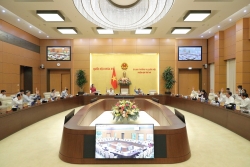 Thông qua Nghị quyết về khen thưởng công chức, viên chức thuộc cơ quan của Quốc hội