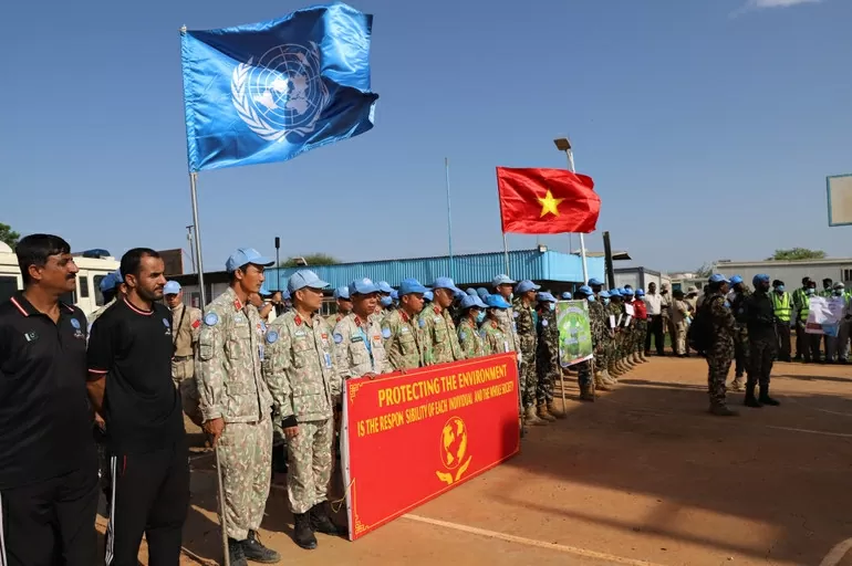 Lính mũ nồi xanh Việt Nam hưởng ứng Ngày Môi trường thế giới