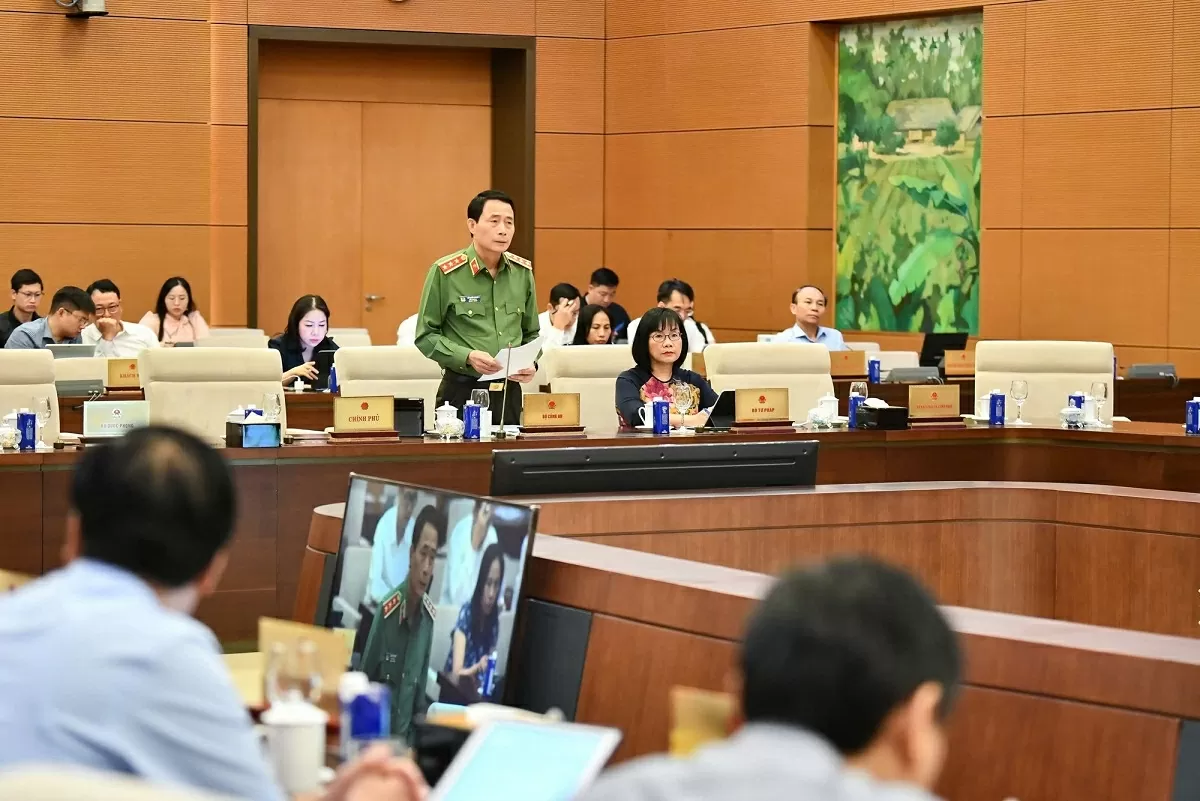 Ủy ban Thường vụ Quốc hội cho ý kiến về một số vấn đề lớn giải trình, tiếp thu, chỉnh lý dự thảo Luật Bảo vệ dữ liệu cá nhân ngày 5/6.