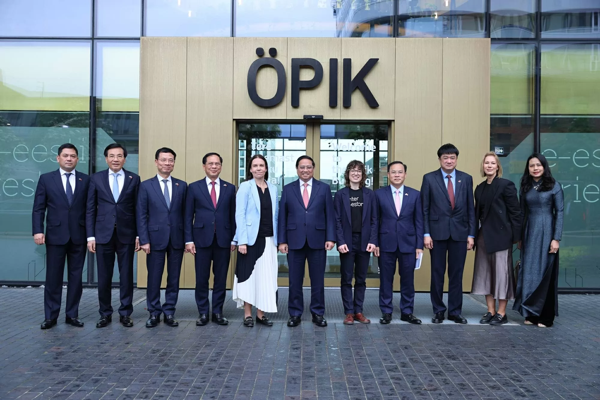 Thủ tướng Phạm Minh Chính thăm Trung tâm e-Estonia - Biểu tượng Chính phủ số hàng đầu thế giới