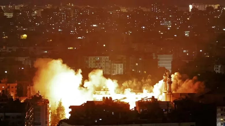 Tình hình Lebanon cực nguy hiểm: Israel bất ngờ không kích thủ đô Beirut, dọa tăng cường tấn công, Iran ra mặt
