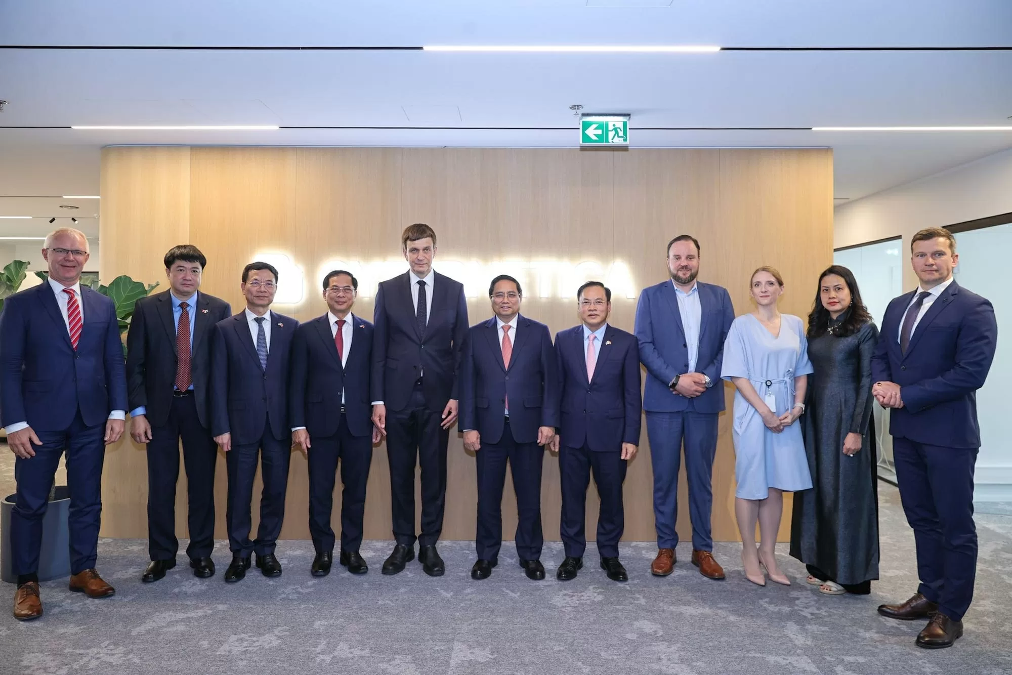 Thủ tướng làm việc với Công ty ‘kiến trúc sư chính’ của chính phủ điện tử Estonia Thủ tướng làm việc với Công ty ‘kiến trúc sư chính’ của chính phủ điện tử Estonia