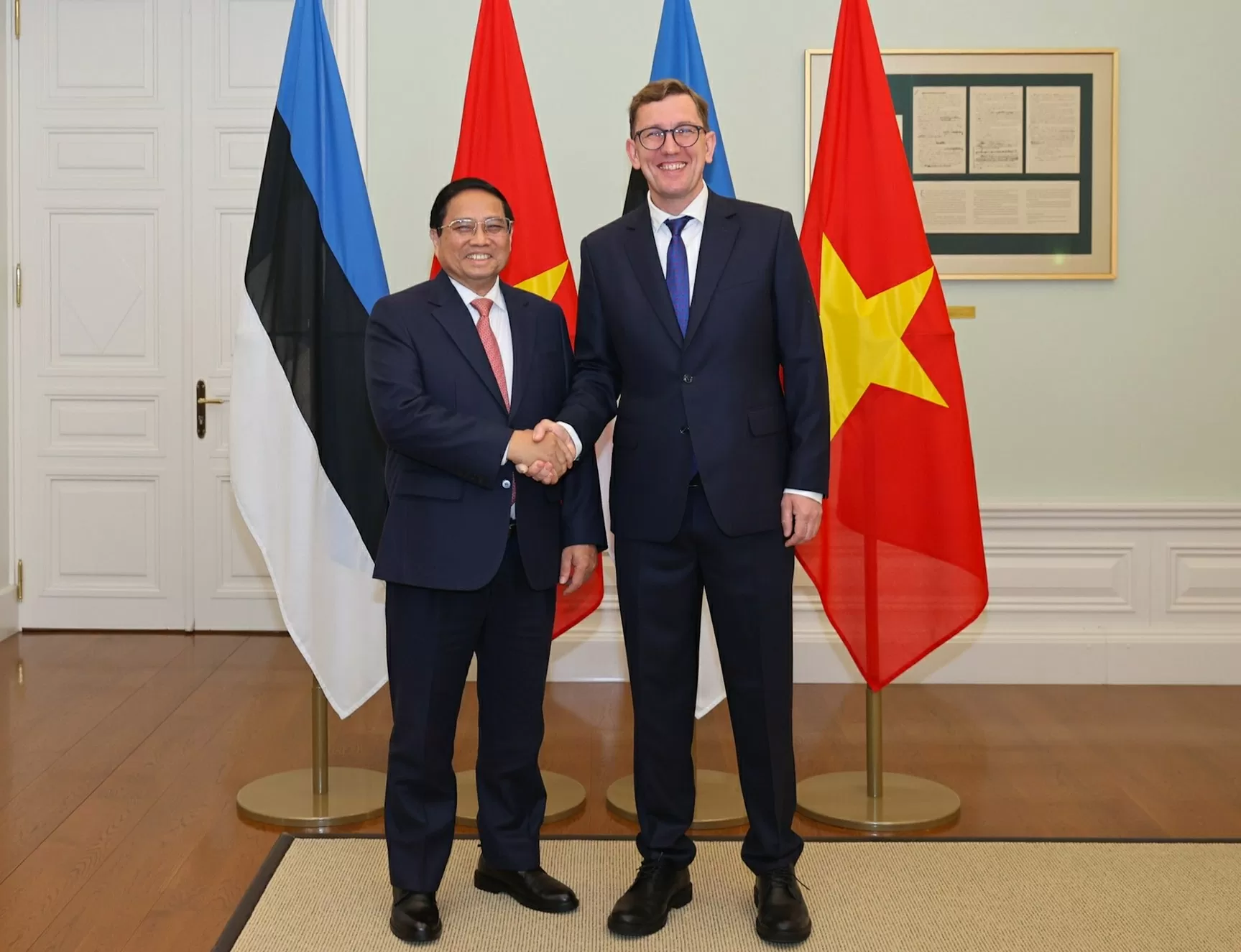 Thủ tướng Phạm Minh Chính và Thủ tướng Estonia Kristen Michal. (Nguồn: VGP)