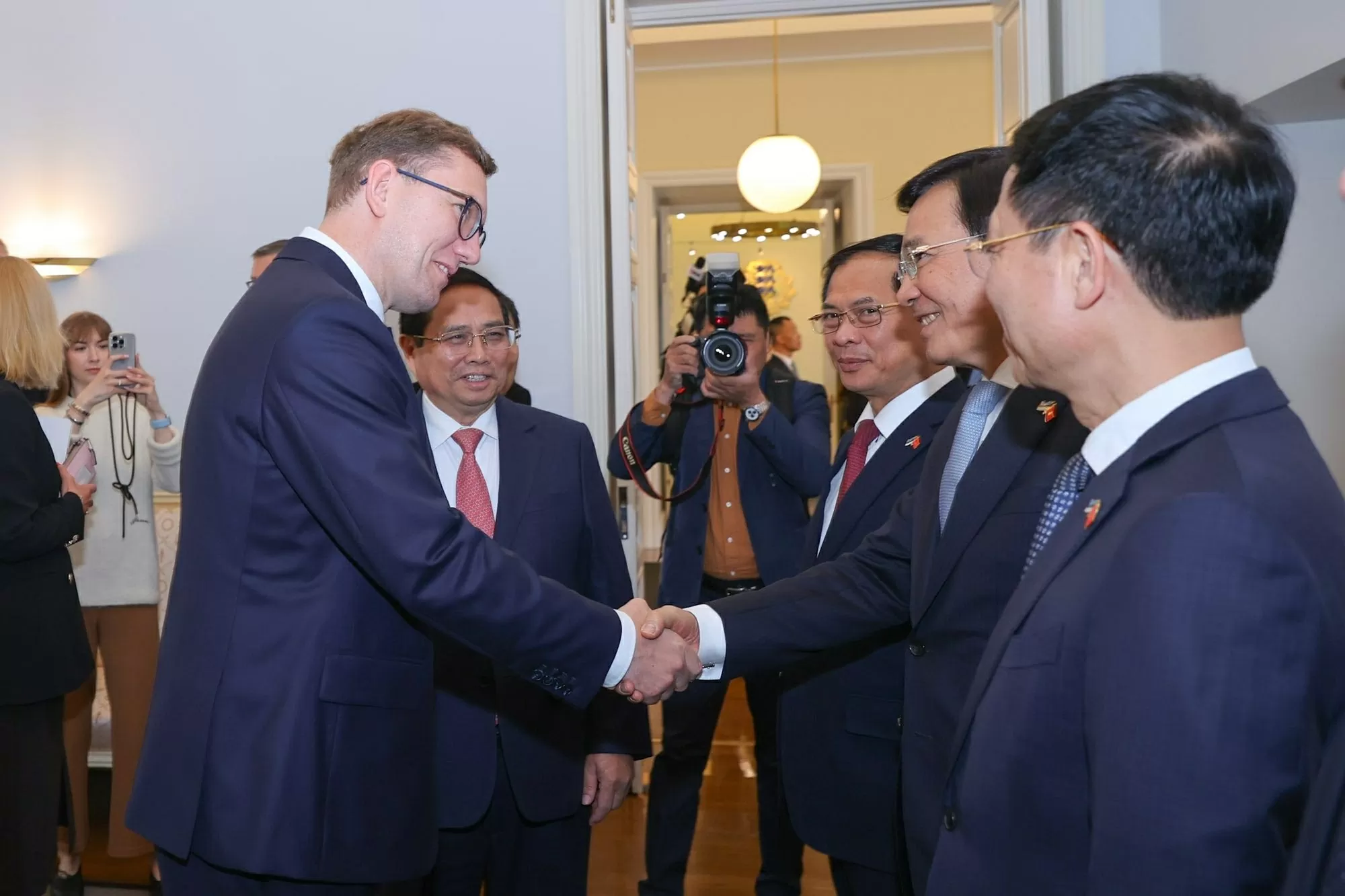 Những hình ảnh của Thủ tướng Phạm Minh Chính và Phu nhân tại Estonia
