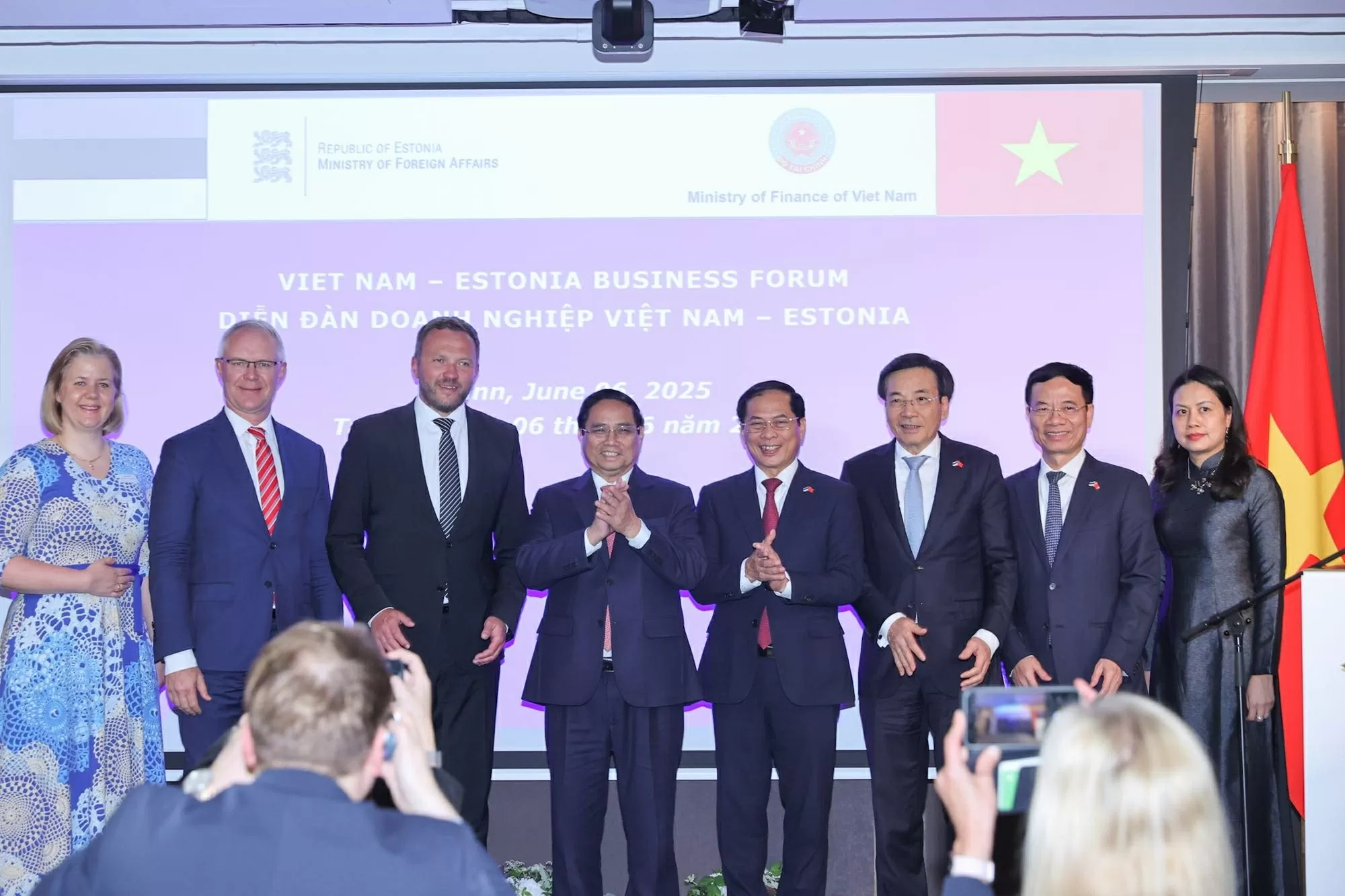 Những hình ảnh của Thủ tướng Phạm Minh Chính và Phu nhân tại Estonia